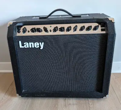 Awesome little uk made Laney combo. The lc30 is a nice hot rodded vox ac30 type circuit with a heap...