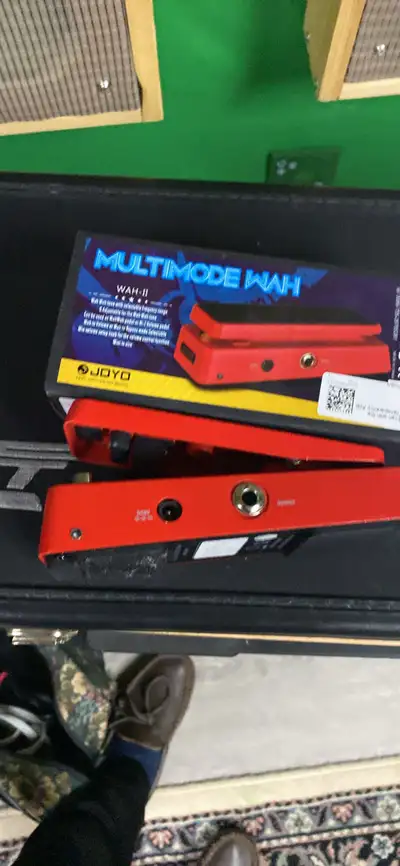 Get your groove on with this Joyo Multimode Wah Pedal. This is a used Wah-II model and it offers ver...