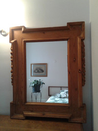 Miroir décoratif en pin