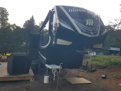 For Sale- 2017 Grand Design Momentum 397TH 4 Season Toy Hauler. 44 FT 2 Full Baths with 3 slides. 3...