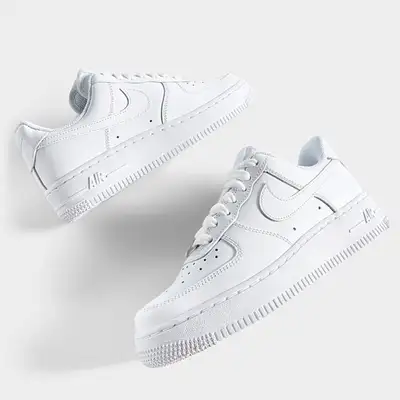 BRAND NEW WOMEN'S AIR FORCE 1 '07 TRIPLE WHITE SIZE 7, View more
