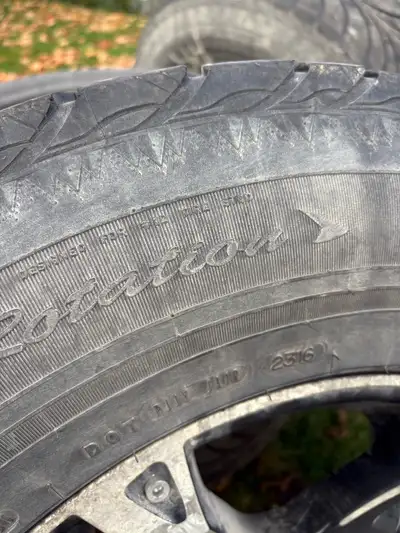 Tires came off of a 2016 GMC Yukon, but will fit on any GMC or Chevrolet truck with the same bolt pa...