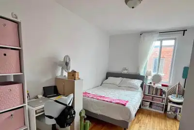 chambre pour fille dispo maintenant