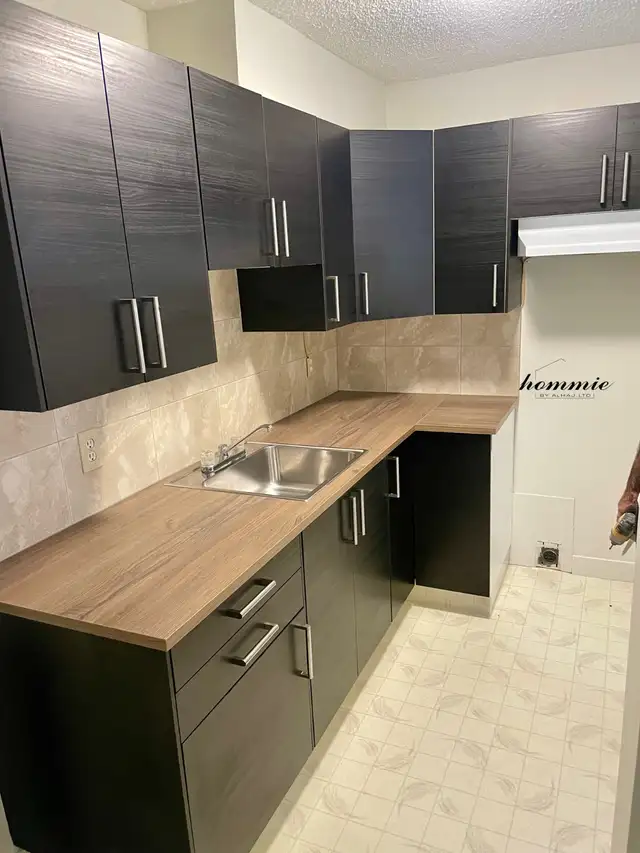 Tile, Flooring, Drywall & Home improvement services in Renovations, General Contracting & Handyman in Calgary - Image 7