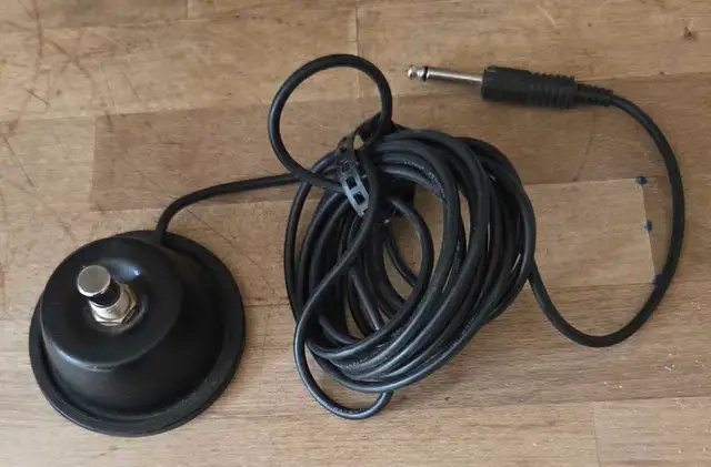 Roland Footswitch