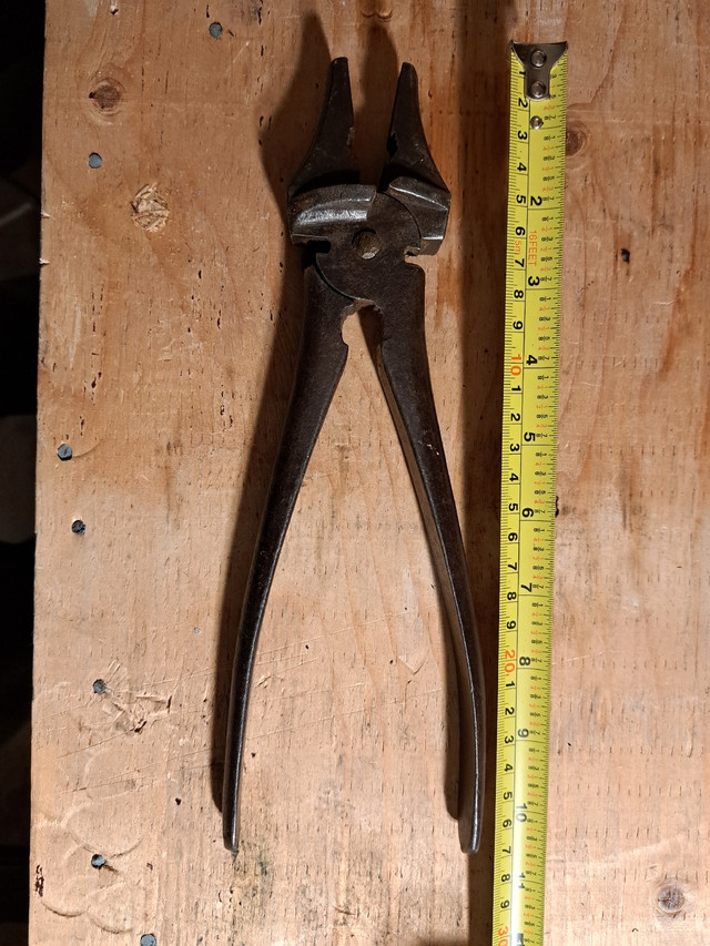 Cobbler pliers in Hand Tools in St. Catharines