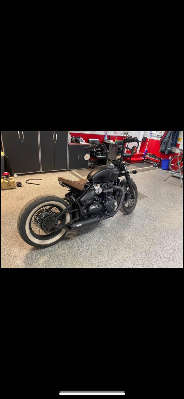 Triumph bobber bonneville dans Utilitaires et de promenade  à Laurentides - Image 3