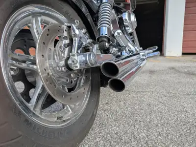 Dyna Low Rider ALL CHROME 1450 EFI Engine Chrome Vance and Hines pipes Chrome caliper After market s...