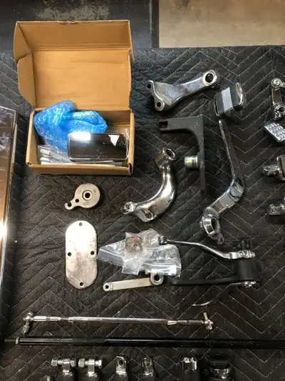 Harley Davidson parts and accessories for a Dyna and More These are take offs from a 2000 Dyna wide...