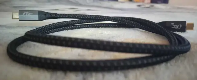 USB C to USB C High Speed Cable (240 Watt) in Cables & Connectors in Hamilton - Image 9