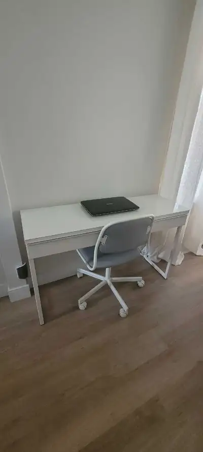Bureau / Coiffeuse & Chaise, View more