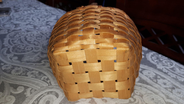 Vintage Mi'kmaq Miniature Basket in Arts & Collectibles in Cole Harbour - Image 2