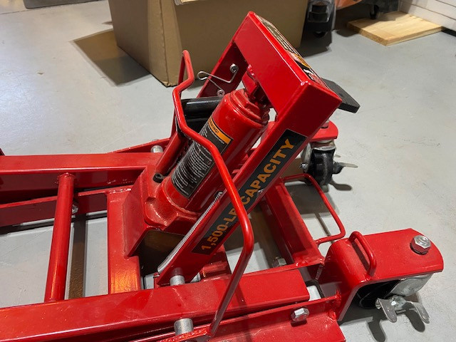 Torin BIG RED Motorcycle Lift 1500 lbs Capacity in Other in Kingston - Image 2