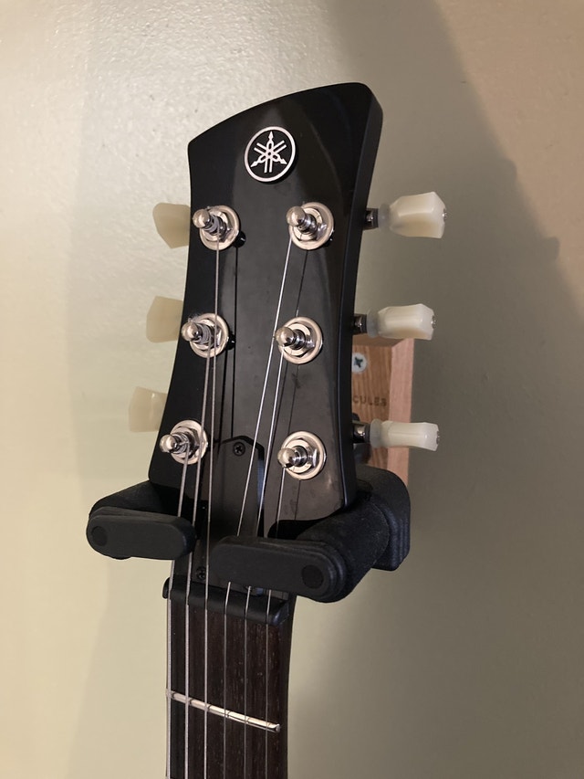 Yamaha Revstar RSE20 electric guitar Guitars Barrie Kijiji