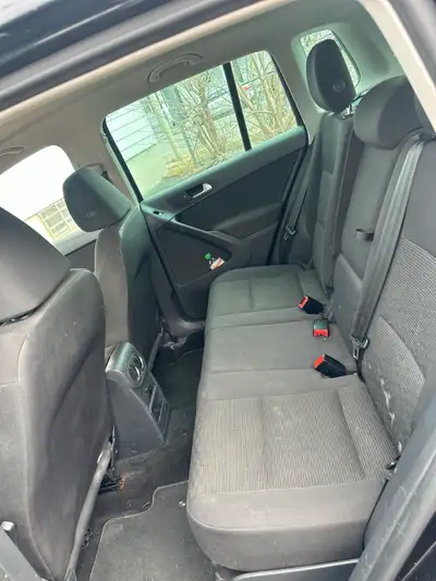 Volkswagen tiguan 2.0 Litres 2014 Suspension et moteur en tres bonne etat Kilométrage ; 189000 km Vi...