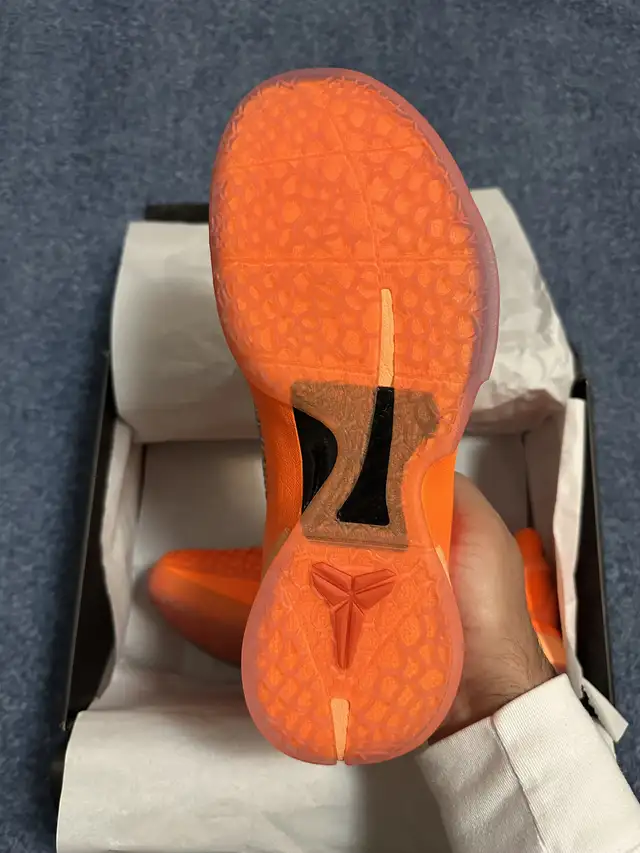 NIKE KOBE 6 PROTRO TOTAL ORANGE SIZES 8.5, 9, 10 in Men's Shoes in City of Toronto - Image 5