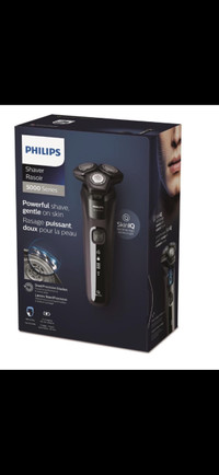 Philips Series 5000 Wet and Dry Shaver with Charging Stand