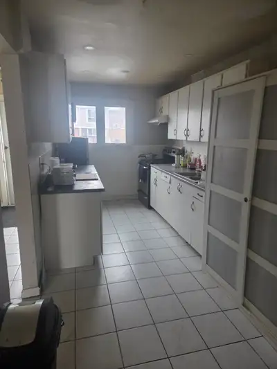 Two room for rent near bramalea city centre for girls one parking available 7