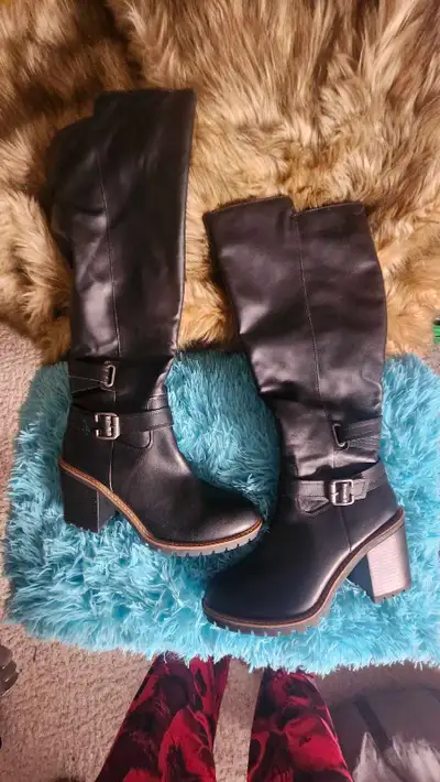 WOMENS Size 10~SUN+STONE..Black Knee-High Heeled Boots, View more