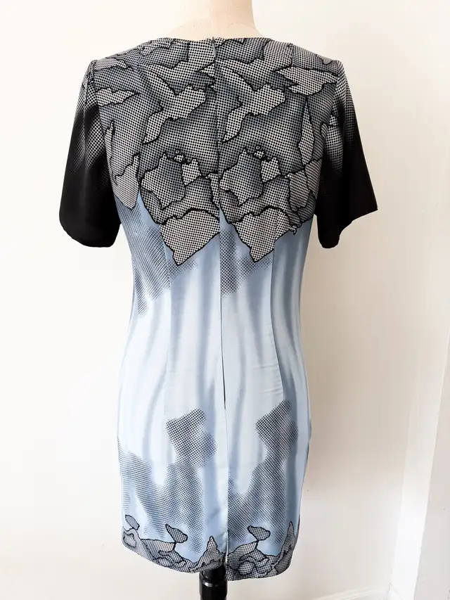 Vintage Dress - Made in Europe in Women's - Dresses & Skirts in Kitchener / Waterloo - Image 10