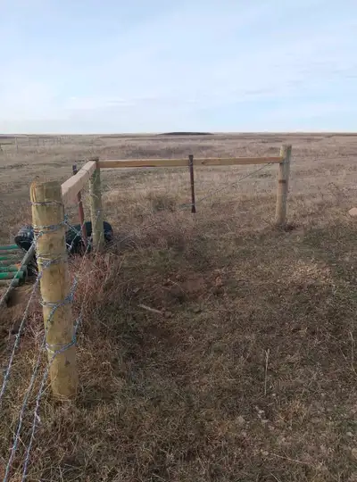 Custom fencing. Skilled and experienced. 25 + years. Barbed wire Cattle and Horse Corrals Wind fence...