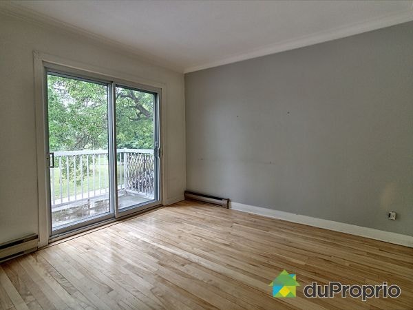 2425 Rue Dézéry — photo 1