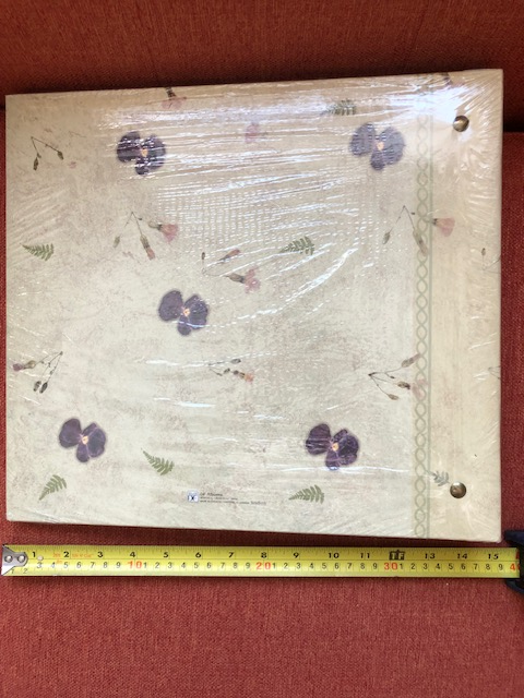 DF Scrapbook Album - NEW in Hobbies & Crafts in Strathcona County - Image 3