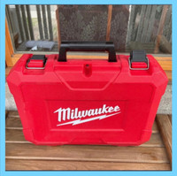 New Milwaukee case / coffre à outil neuf / valise rigide