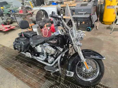 2008 Stage 3 Heritage Classic, work done at Lethbridge Harley.. Have receipts, 19k miles... Very fas...