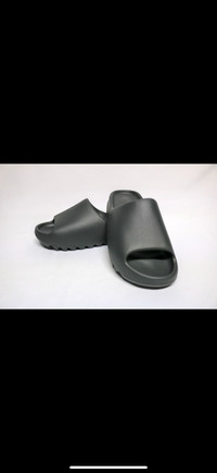 Adidas Yeezy Slide Granite Size 4 Ds 
