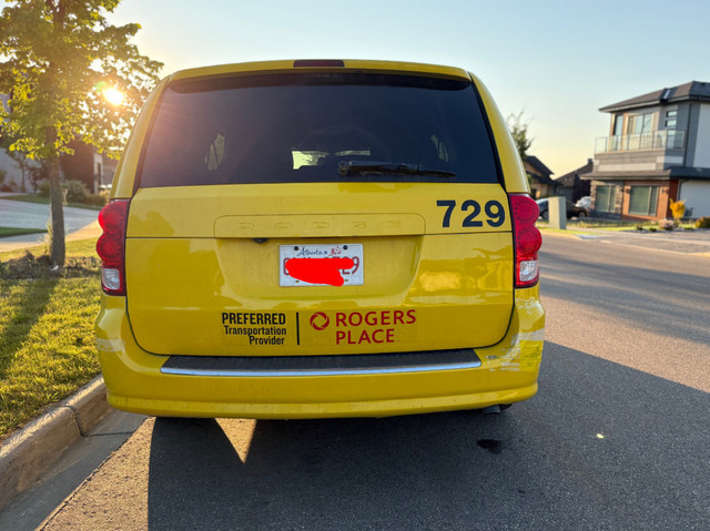 Dodge Caravan 2019 in Cars & Trucks in Strathcona County - Image 2