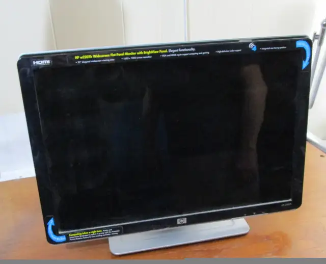 22" monitor - HP W2207H in Monitors in Cambridge - Image 3