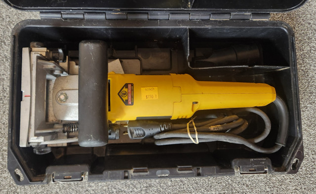 Corded Biscuit Jointers: Dewalt, Makita *2 Available* in Power Tools in Ottawa - Image 4