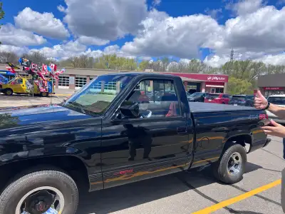 1990 Chevrolet 454 SS Pickup – Time Capsule Original – ONLY 40,450 KM! If you’ve ever dreamed of own...