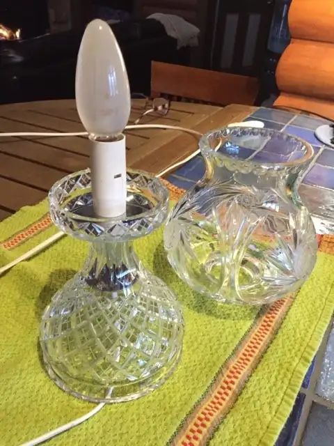 PINWHEEL CRYSTAL LAMP BOUGHT IN PRAGUE. UNIQUE EXCELLENT 2 PCS in Indoor Lighting & Fans in City of Montréal - Image 5