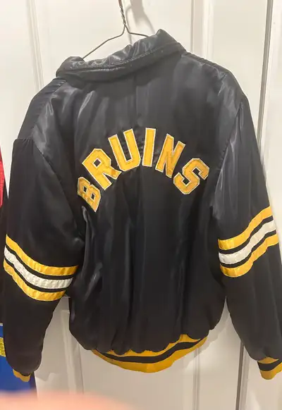 1980’s Boston Bruins satin jacket manufactured by Shain Canada size XL