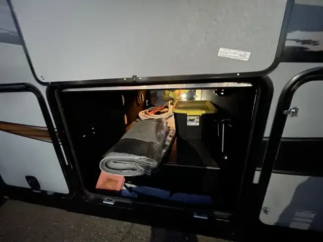 2015 Cyclone Toyhauler in RVs & Motorhomes in Strathcona County - Image 8