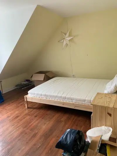 Looking for 2 roommates to fill 2 empty rooms in a quiet and clean 3 bedroom 1 bathroom apartment! A...