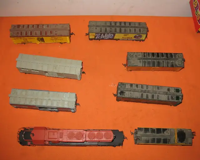 HO Scale Train CP Rail Diesel #6027 Plus 7 Rail Cars in Hobbies & Crafts in Edmonton - Image 4