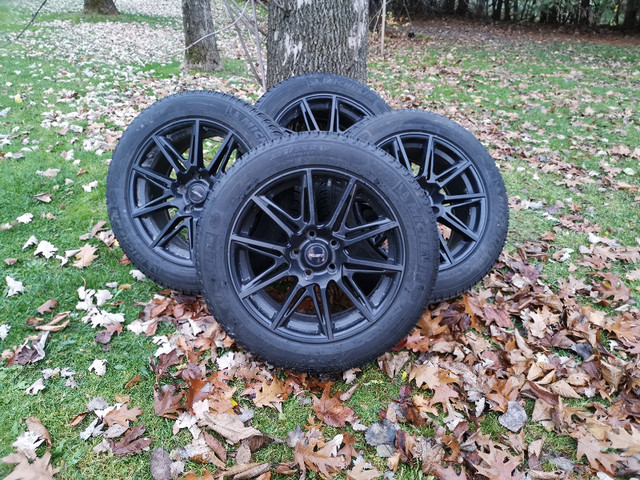 Winter tires and wheels dans Pneus et jantes  à Ville de Montréal