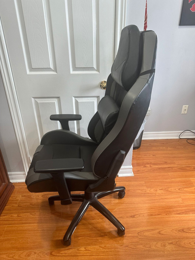Gaming/office chair in Chairs & Recliners in Mississauga / Peel Region