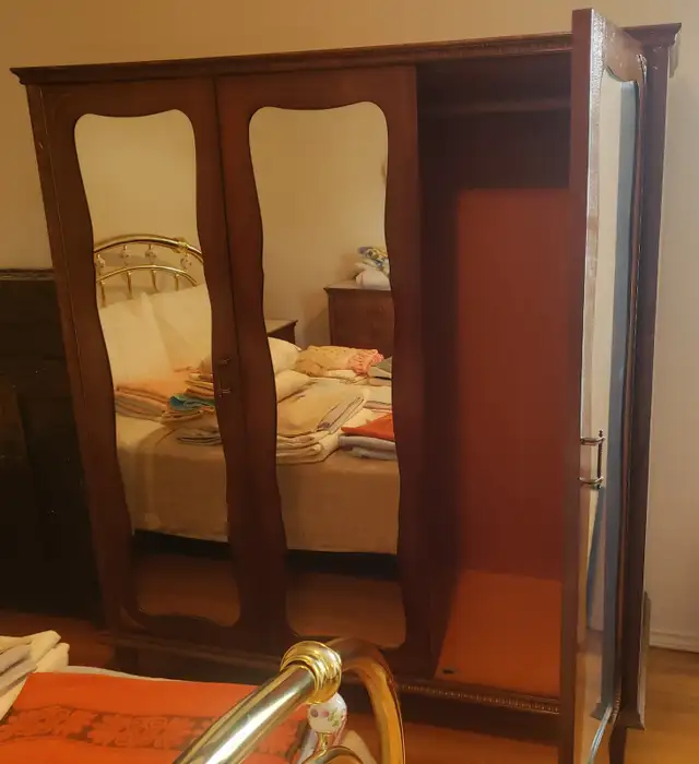 elegant vintage style wardrobe in Beds & Mattresses in City of Toronto - Image 5