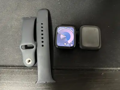 Apple Watch SE 2 - 95% Battery Health, View more