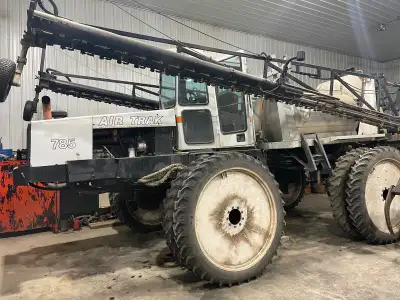 For sale: 785 Willmar sprayer 80 feet 5.9 Cummins motor 600 gal stain steel tank Fresh water tank To...