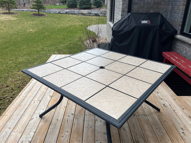 Patio Table in Patio & Garden Furniture in Barrie - Image 2