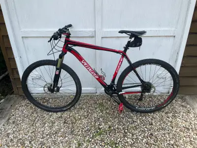 Well maintained XL hard tail mountain bike perfect for around town riding or entry level mountain bi...
