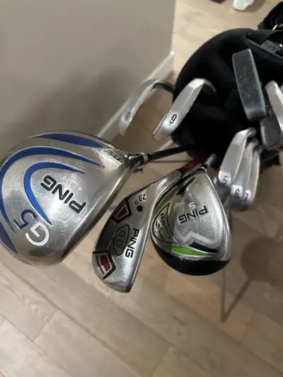 Women's Left-handed Golf Clubs and Bag, View more