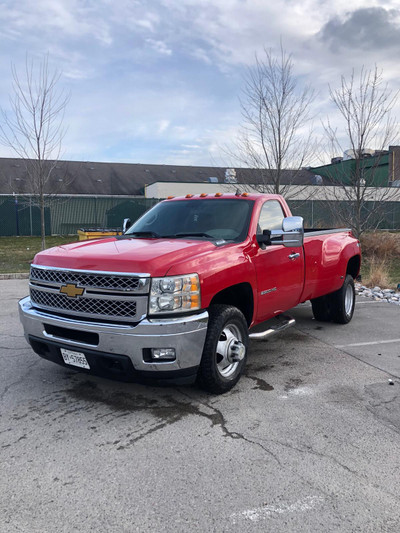 2009 chevy silverado 2500HD Dually 4x4