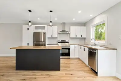 Beautiful  3bed/1.5 bath Townhome for rent in Dieppe