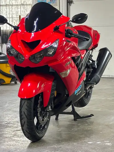 2013 zx14r ninja , excellent condition, 59 yr old male owned , inspected for 2 yrs , 29,000 kms